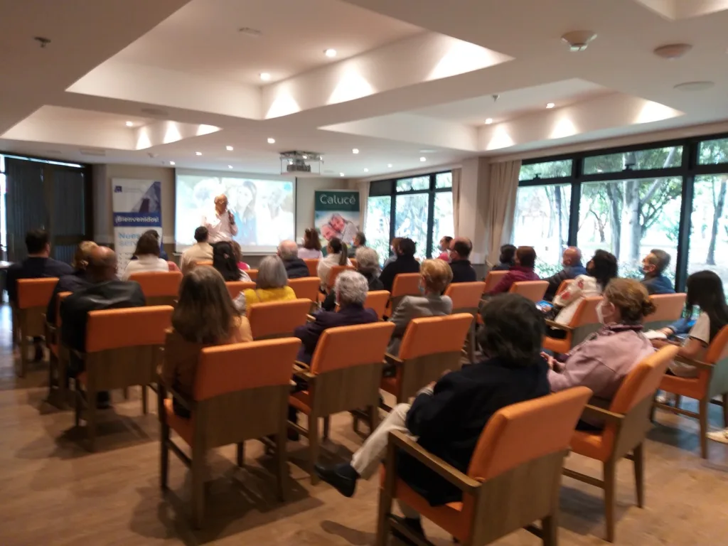 Conferencias y cursos en un salon de clases